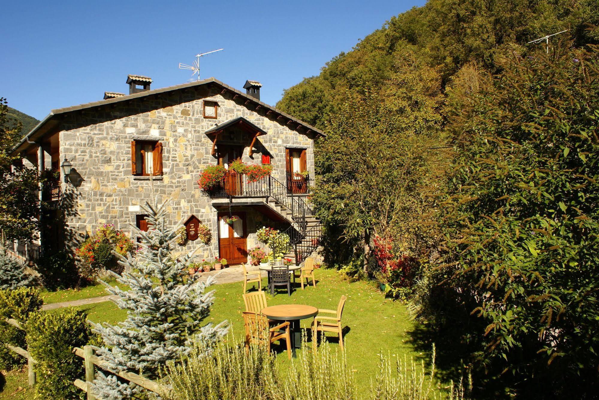 Gasthaus Casa Martin Ordesa Sarvisé Exterior foto